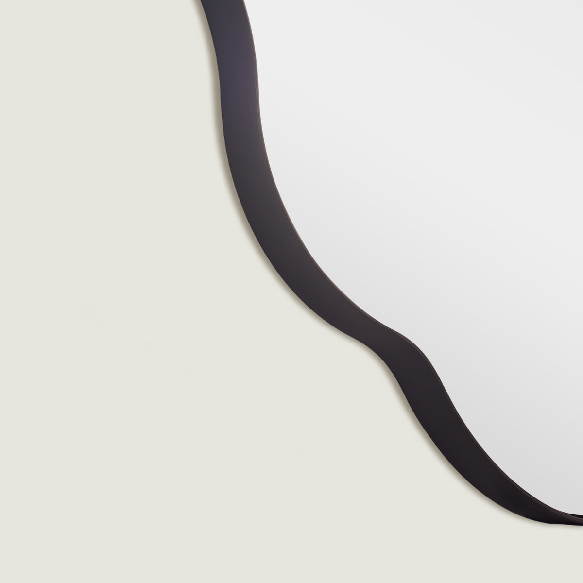 Modern Scalloped Oval Bathroom Vanity Mirror Wavy Wall Mirror | Stainless Steel Frame