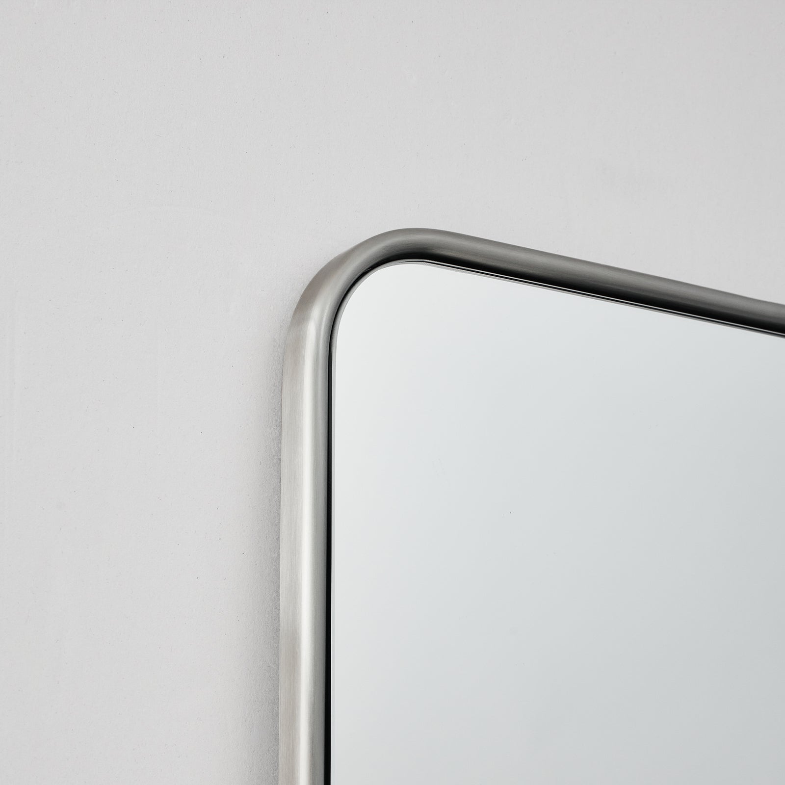 Contemporary Rounded Rectangular Bathroom Mirrors| Stainless Steel Thick Frame