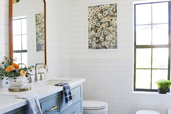 13 Gorgeous Blue Bathroom Designs For a Cool and Clean Space