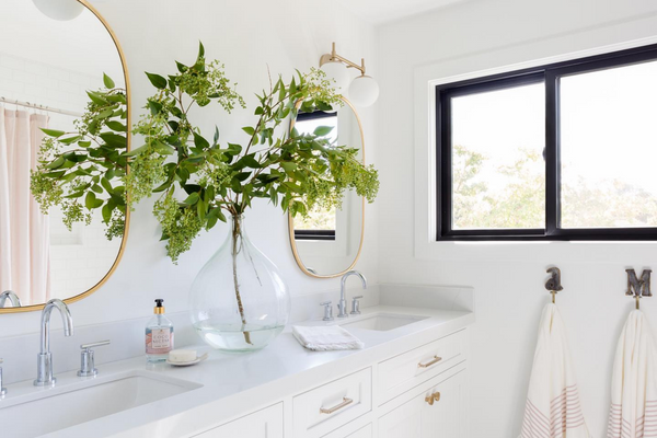 20 Beautiful Modern Farmhouse Bathroom Ideas to Try in Your Home