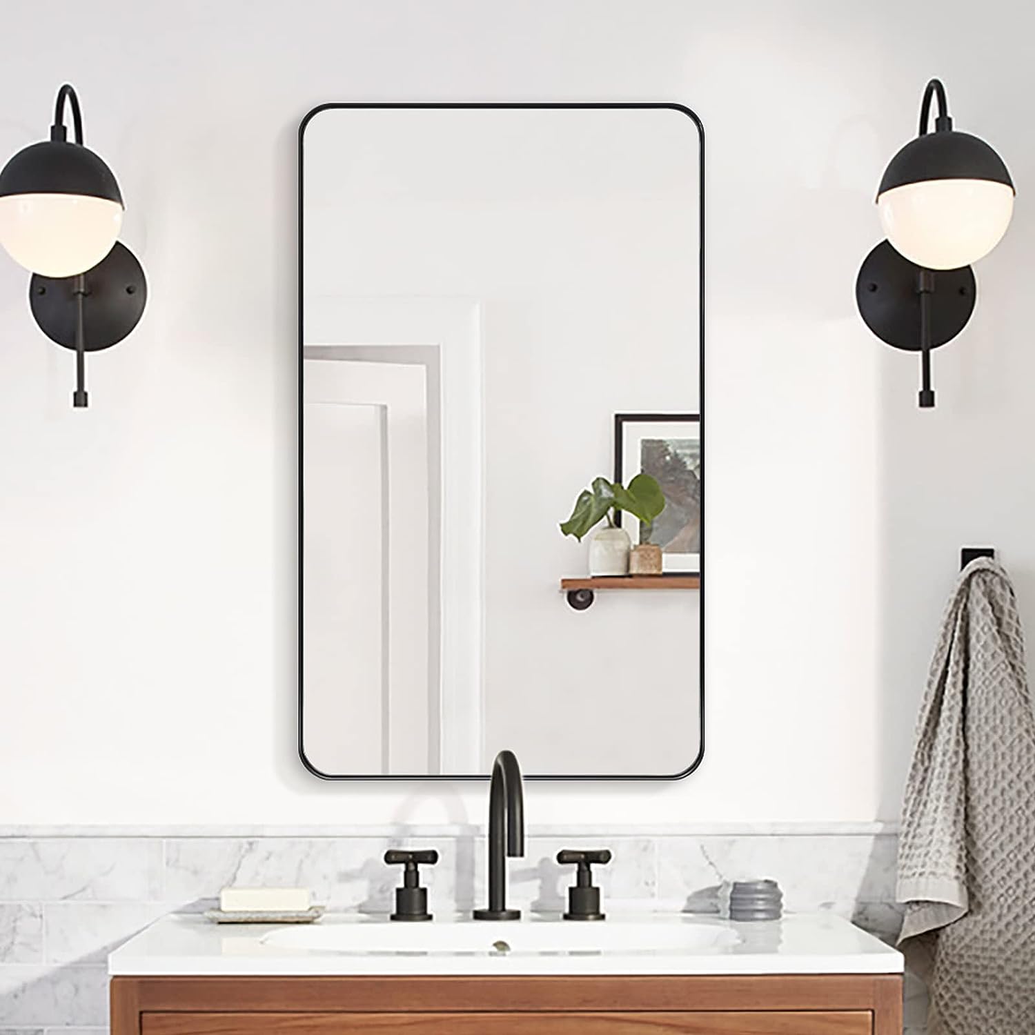 Modern Metal Rectangular Wall Mirrors Hangs Horizontaly or Vertically